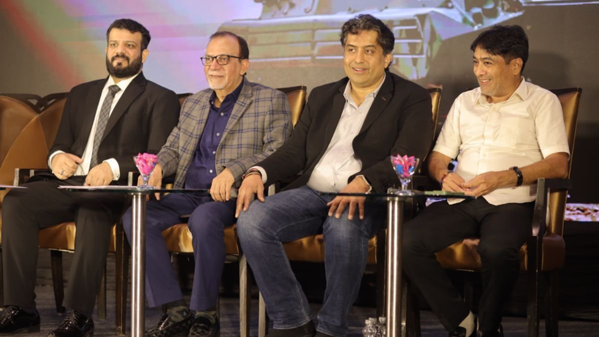 Promoters and directors addressing investors at the Munish Forge Limited IPO Meet in Surat.